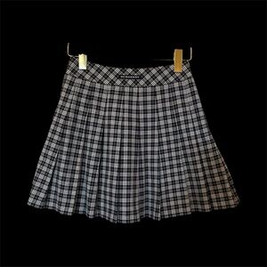 Vintage Burberry Plaid Golf Mini Skirt in Black and White